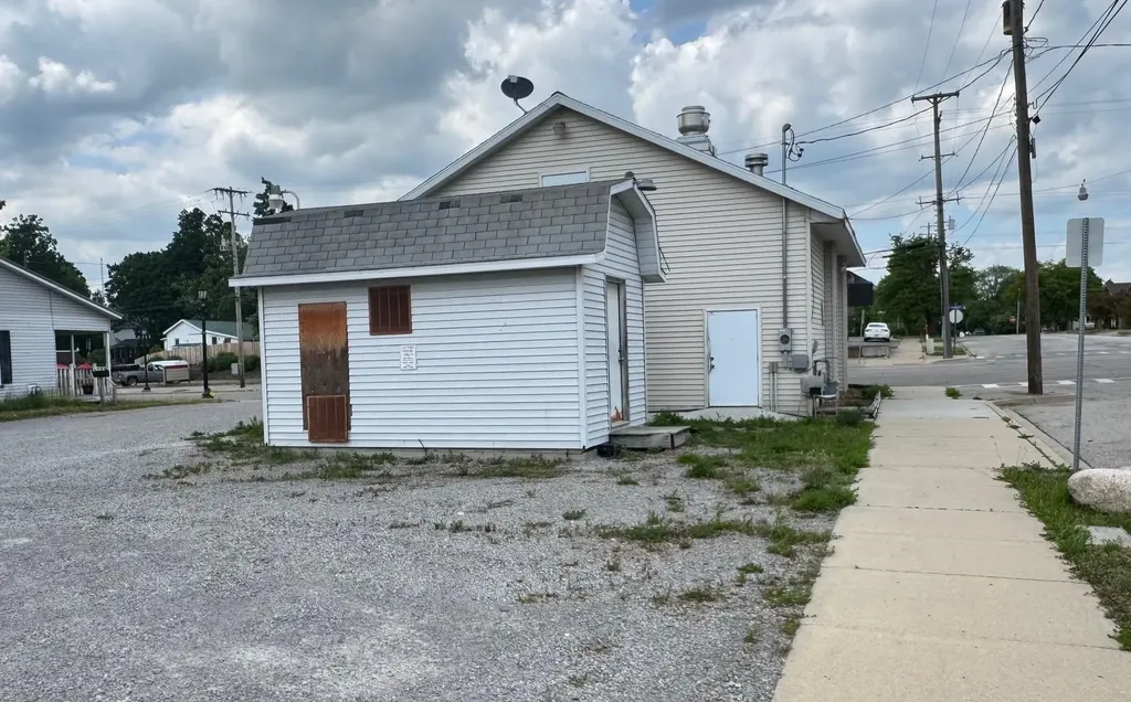 201 W 7th Street Evart Township MI 49631