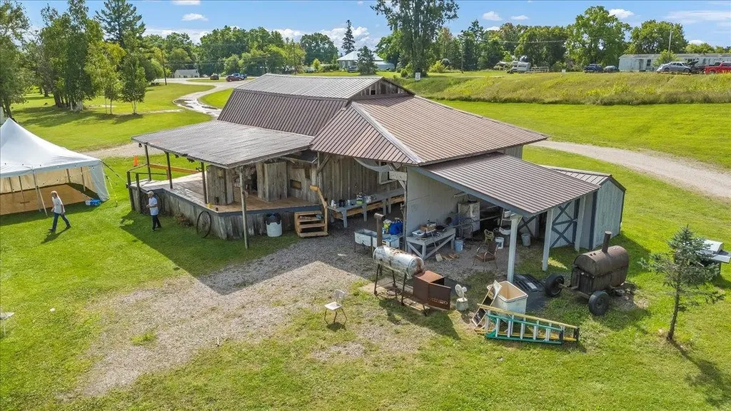 1870 M-65 Burleigh Township MI 48770