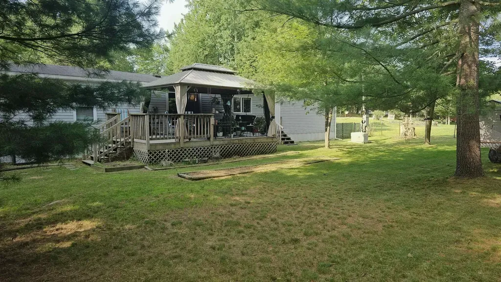 1979 Cuyuga Trail Churchill Township MI 48661