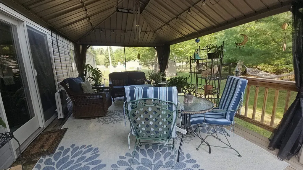 1979 Cuyuga Trail Churchill Township MI 48661
