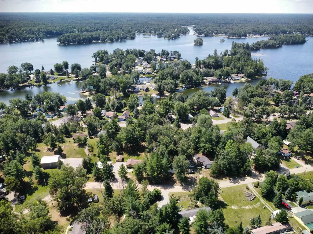 1979 Cuyuga Trail Churchill Township MI 48661