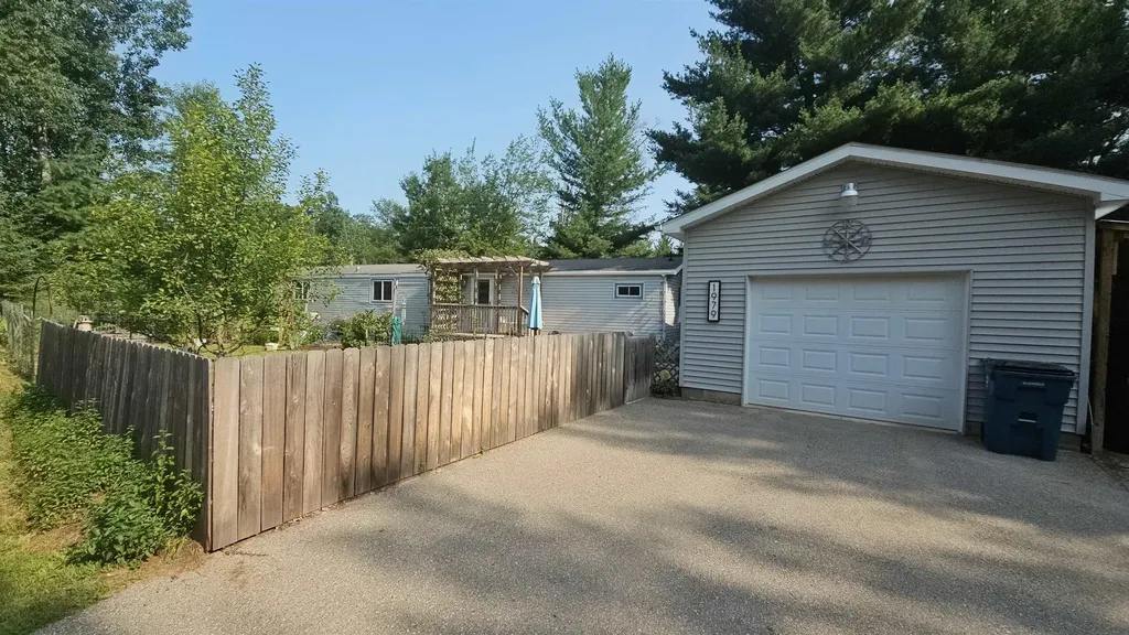 1979 Cuyuga Trail Churchill Township MI 48661