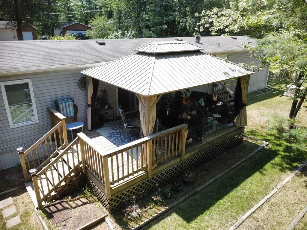 1979 Cuyuga Trail Churchill Township MI 48661