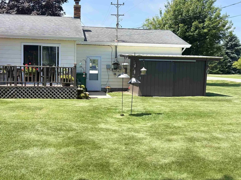 105 Third Avenue Tawas Township MI 48763