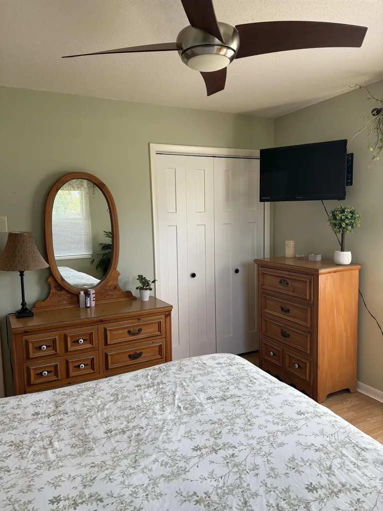 105 Third Avenue Tawas Township MI 48763