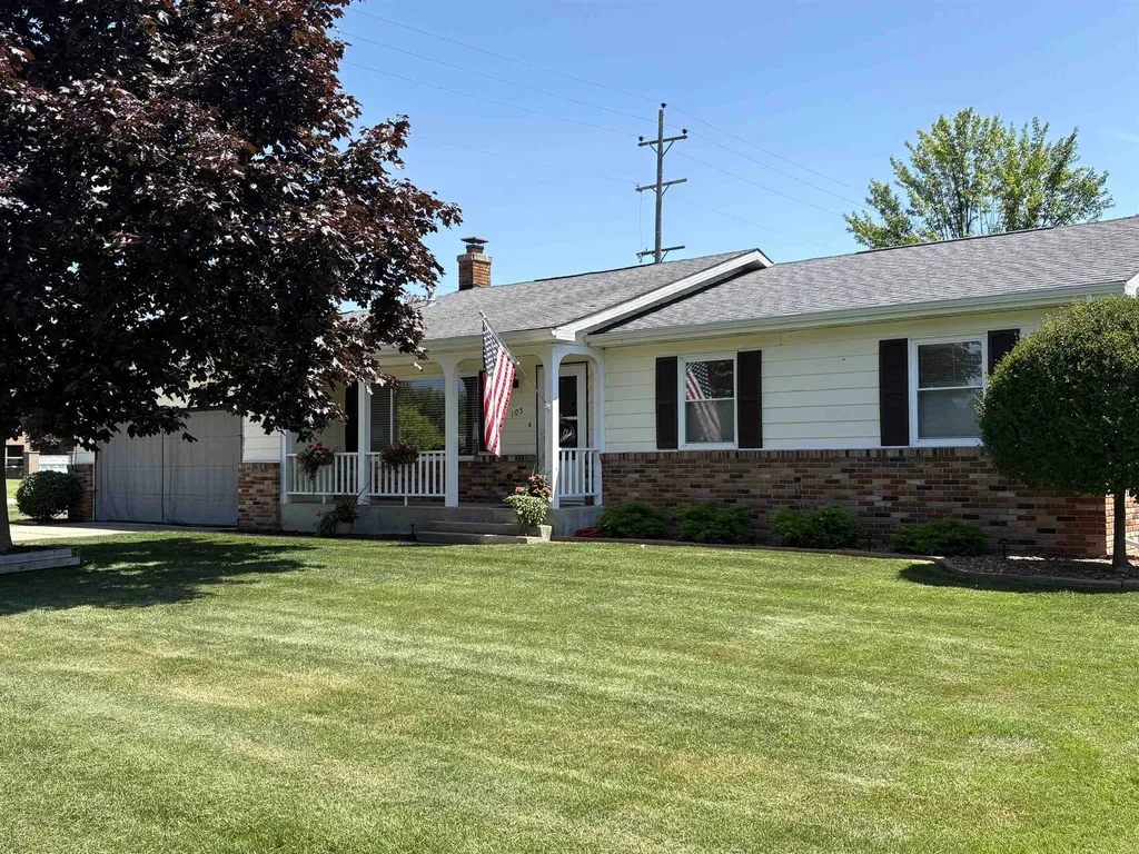 105 Third Avenue Tawas Township MI 48763