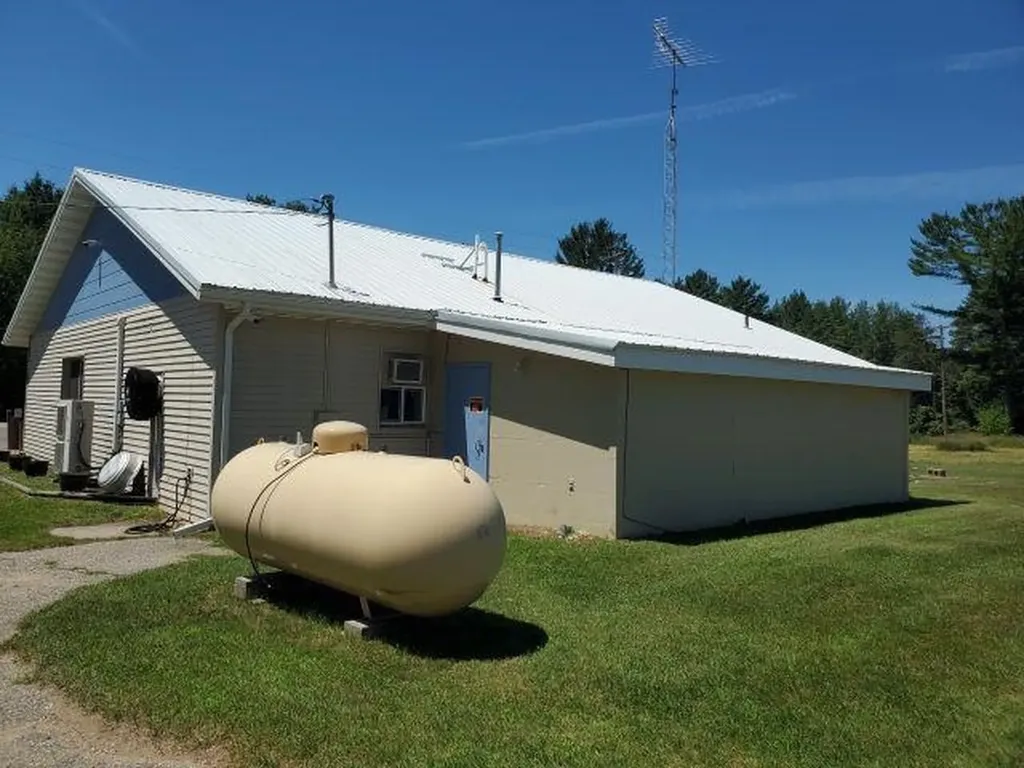 5827 S M-76 Horton Township MI 48610