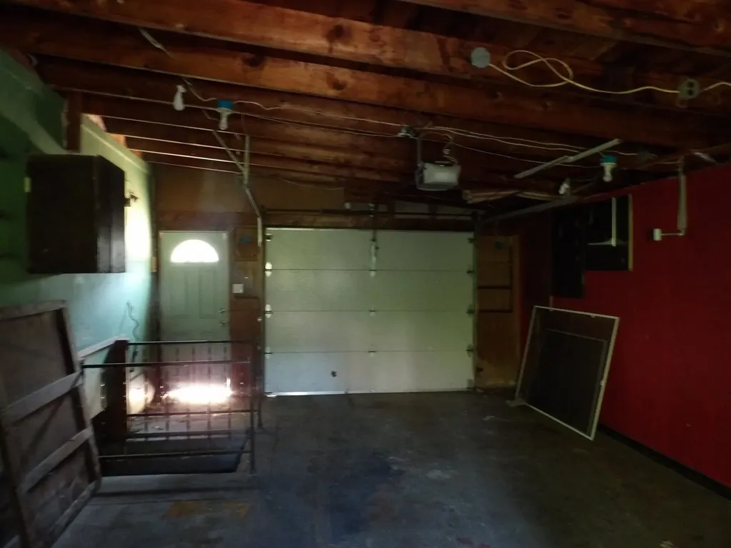 325 Walnut Alma City MI 48801
