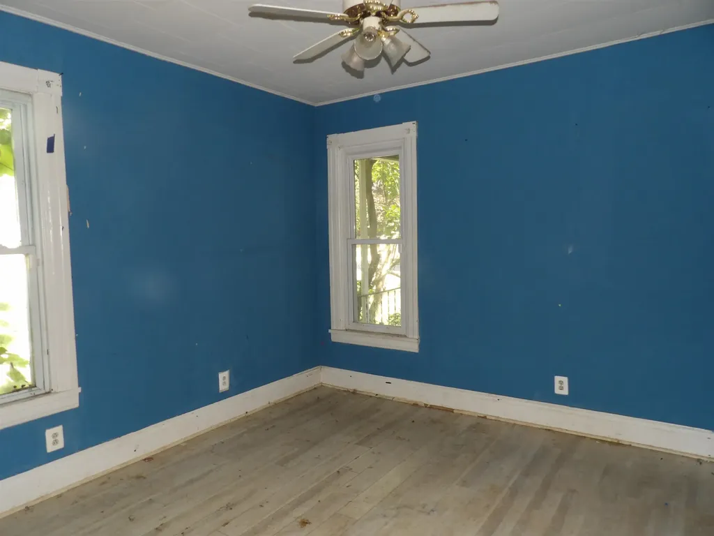 325 Walnut Alma City MI 48801