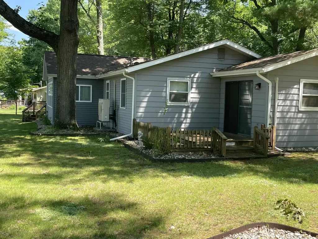 330 N Henderson Lake Drive Hill Township MI 48635