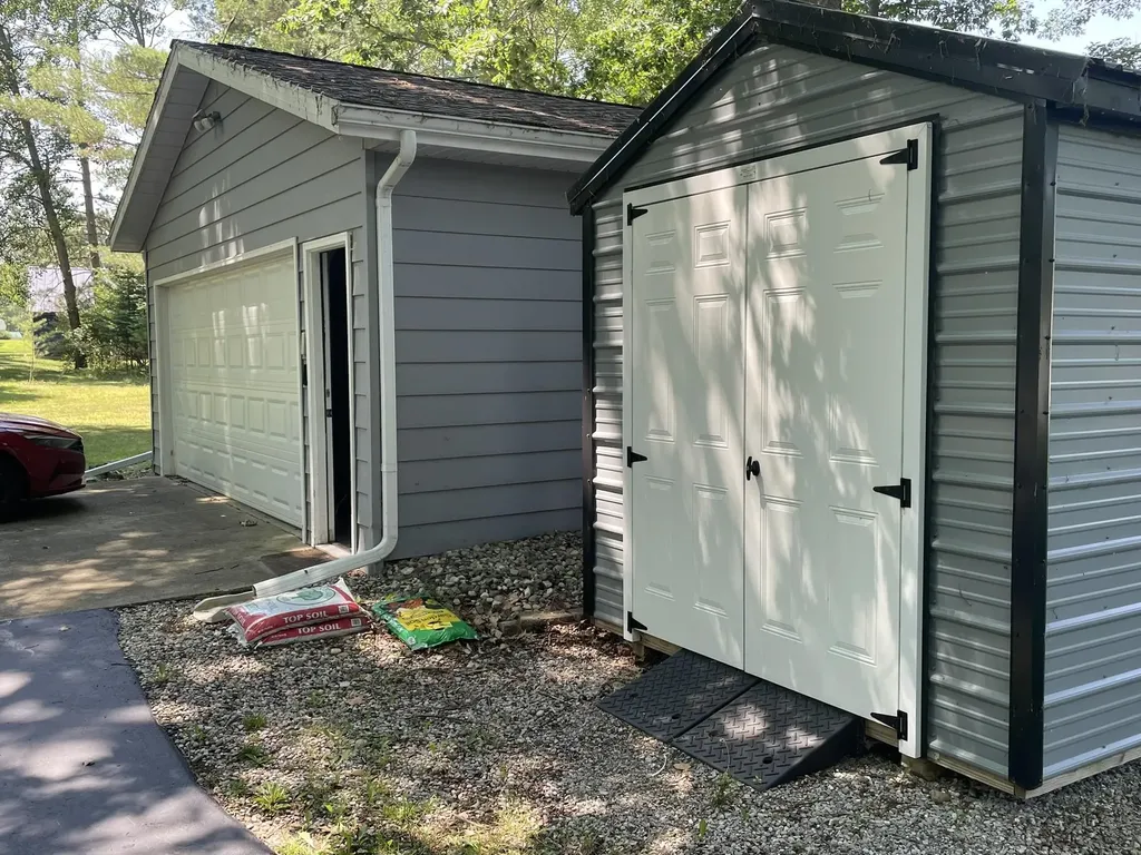 330 N Henderson Lake Drive Hill Township MI 48635