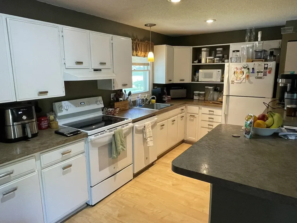 330 N Henderson Lake Drive Hill Township MI 48635