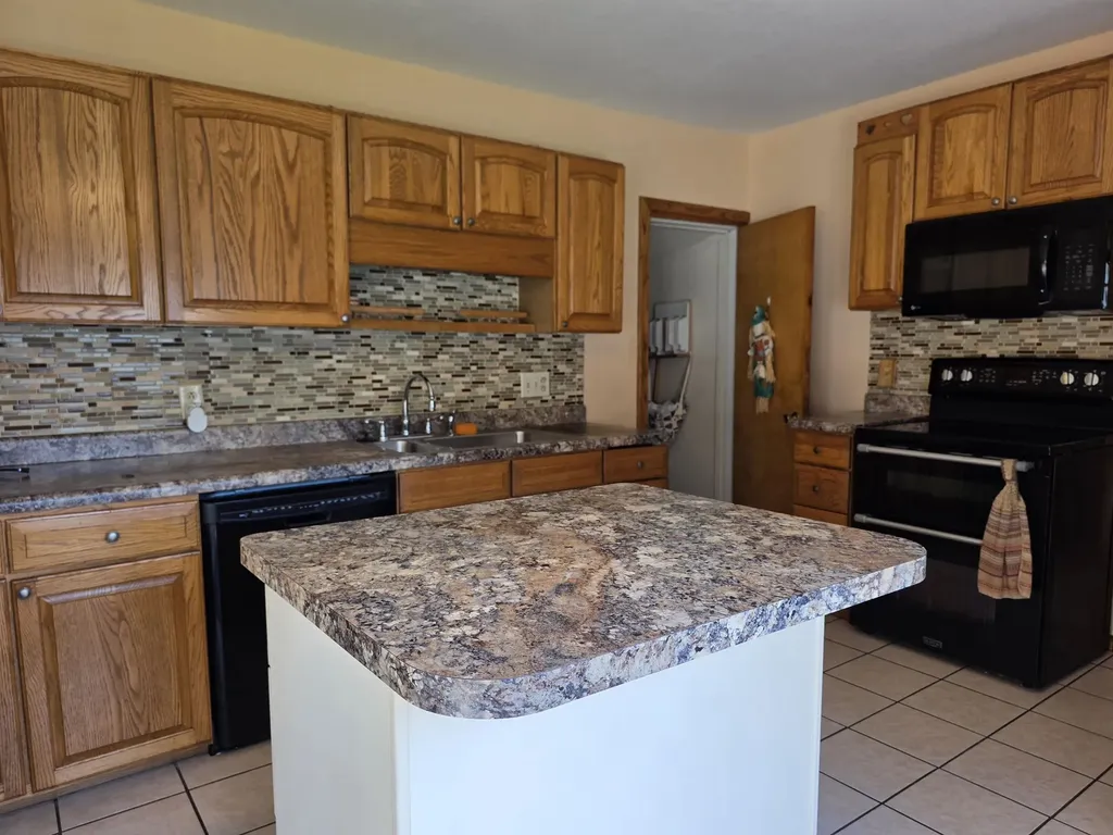 702 W Washington Unknown City MI 48730