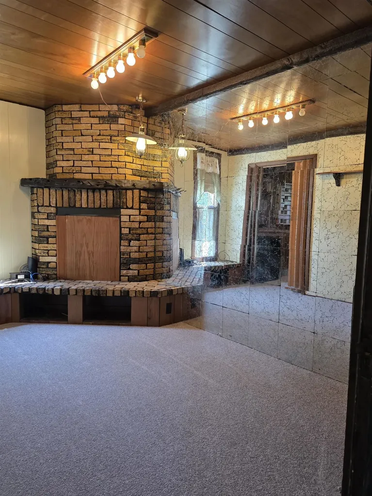 702 W Washington Unknown City MI 48730