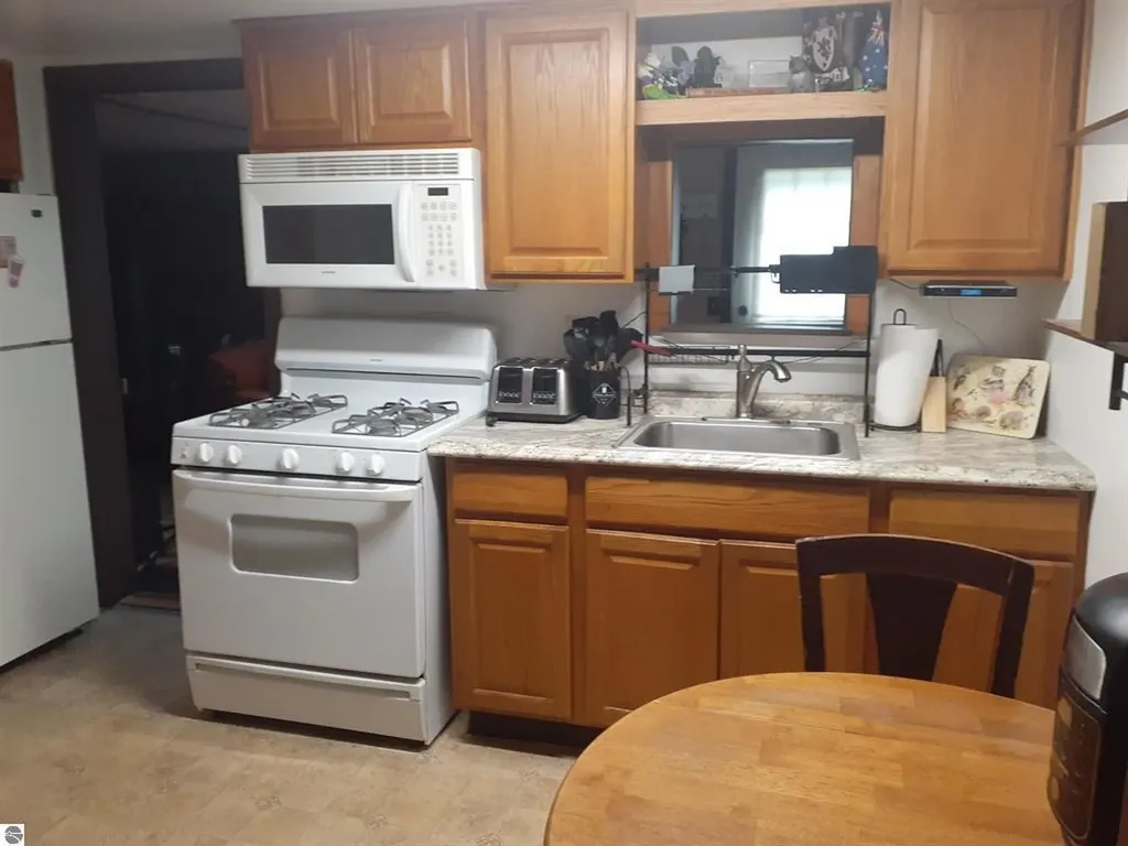 108 W Page Street Churchill Township MI 48654