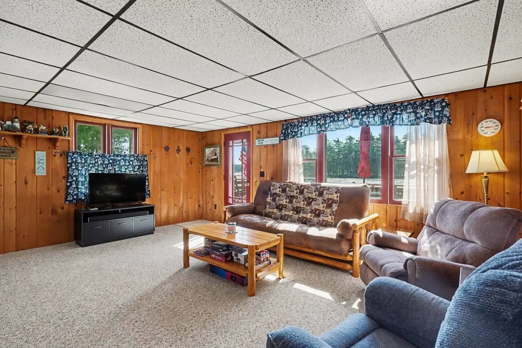 2086 Timber Trail Plainfield Township MI 48748