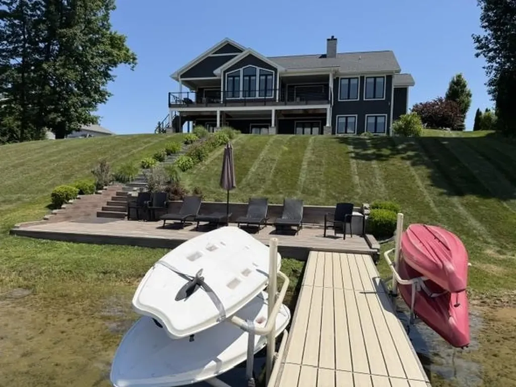 4790 S Sunset Ski Cove Blair Township MI 49685