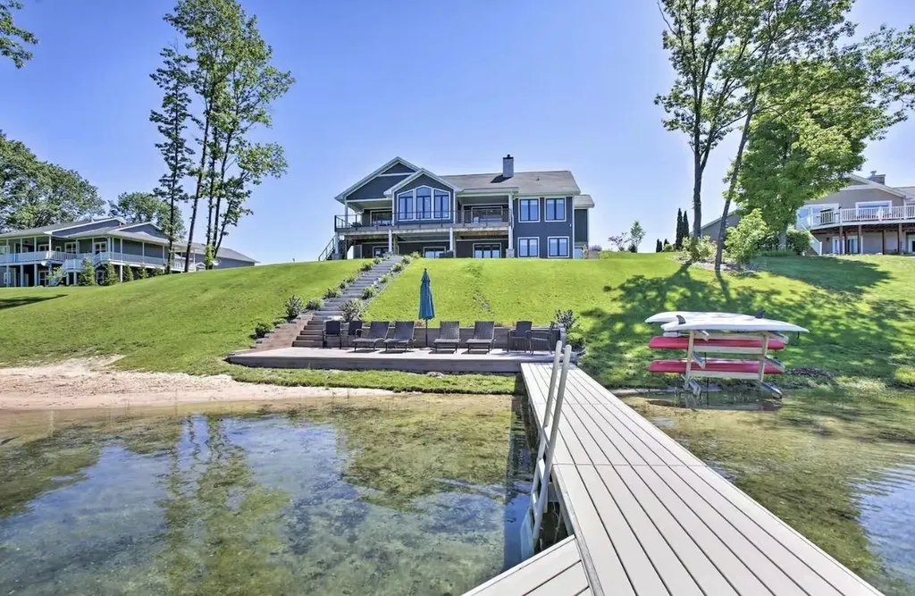 4790 S Sunset Ski Cove Blair Township MI 49685