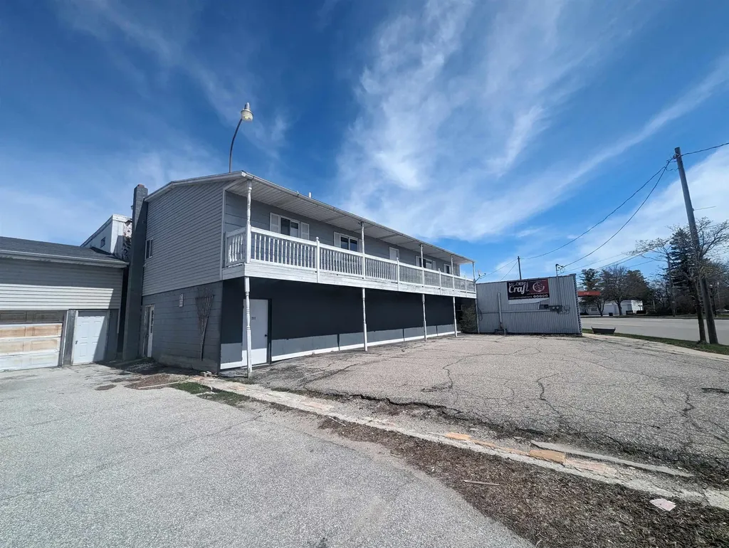 211 E Huron Road Au Gres Township MI 48703