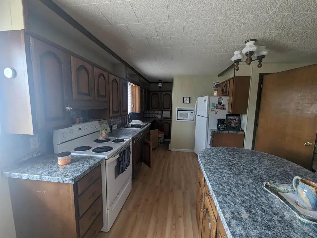 211 E Huron Road Au Gres Township MI 48703