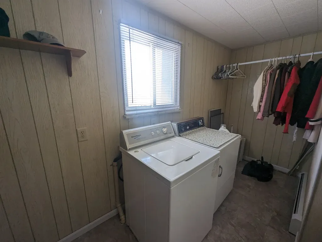 211 E Huron Road Au Gres Township MI 48703