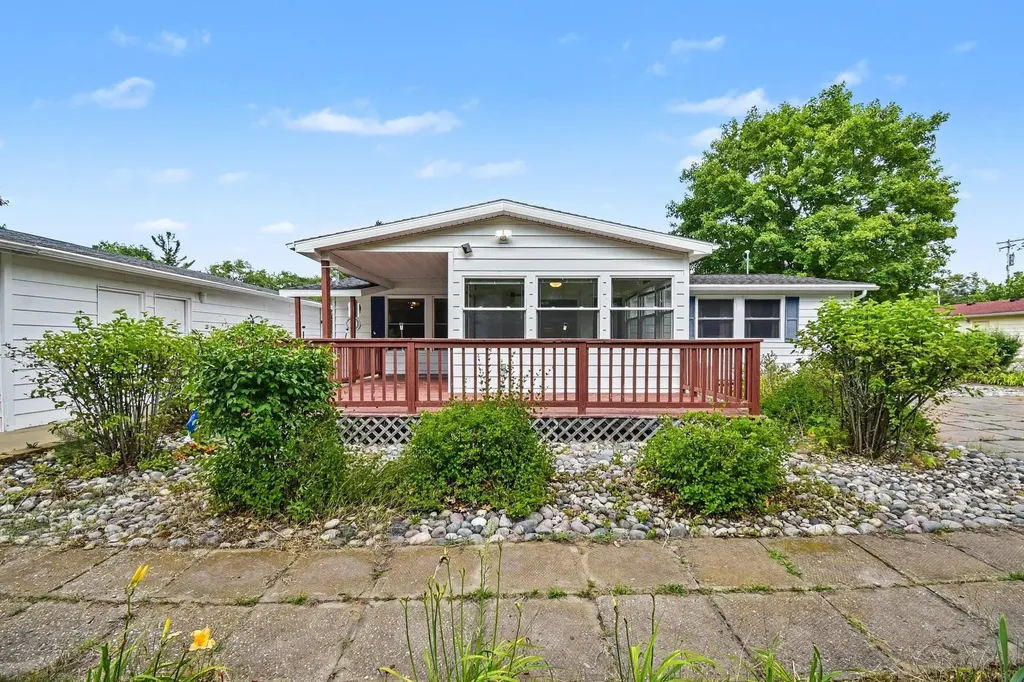10609 Bissonette Drive Oscoda Charter Township MI 48750