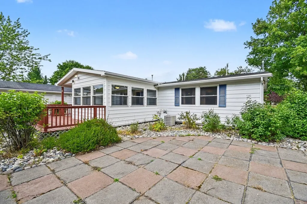10609 Bissonette Drive Oscoda Charter Township MI 48750