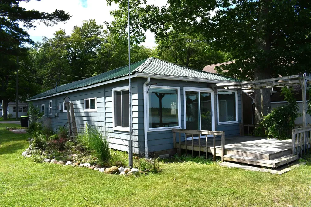 117 Warren Avenue Unknown City MI 48730