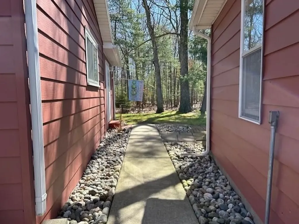 7468 E Cedar Lake Drive Oscoda Charter Township MI 48738