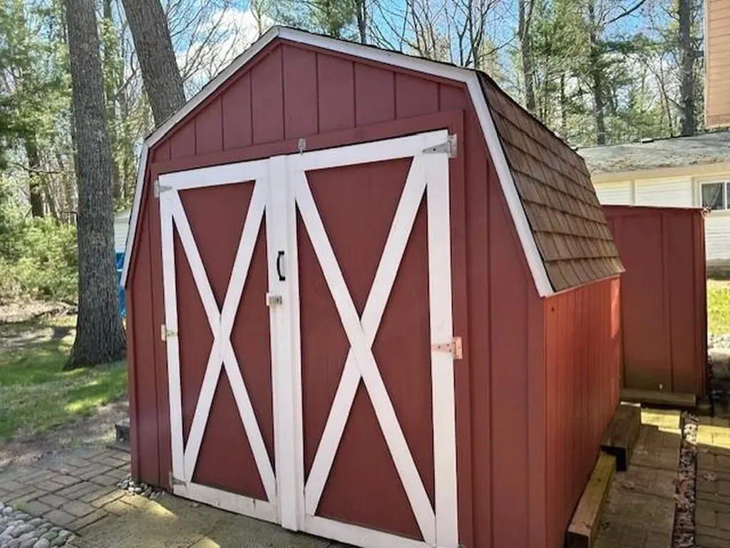 7468 E Cedar Lake Drive Oscoda Charter Township MI 48738