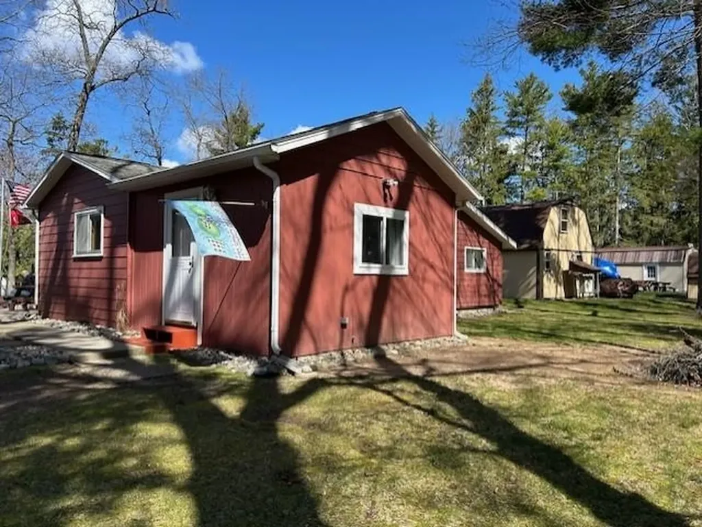 7468 E Cedar Lake Drive Oscoda Charter Township MI 48738