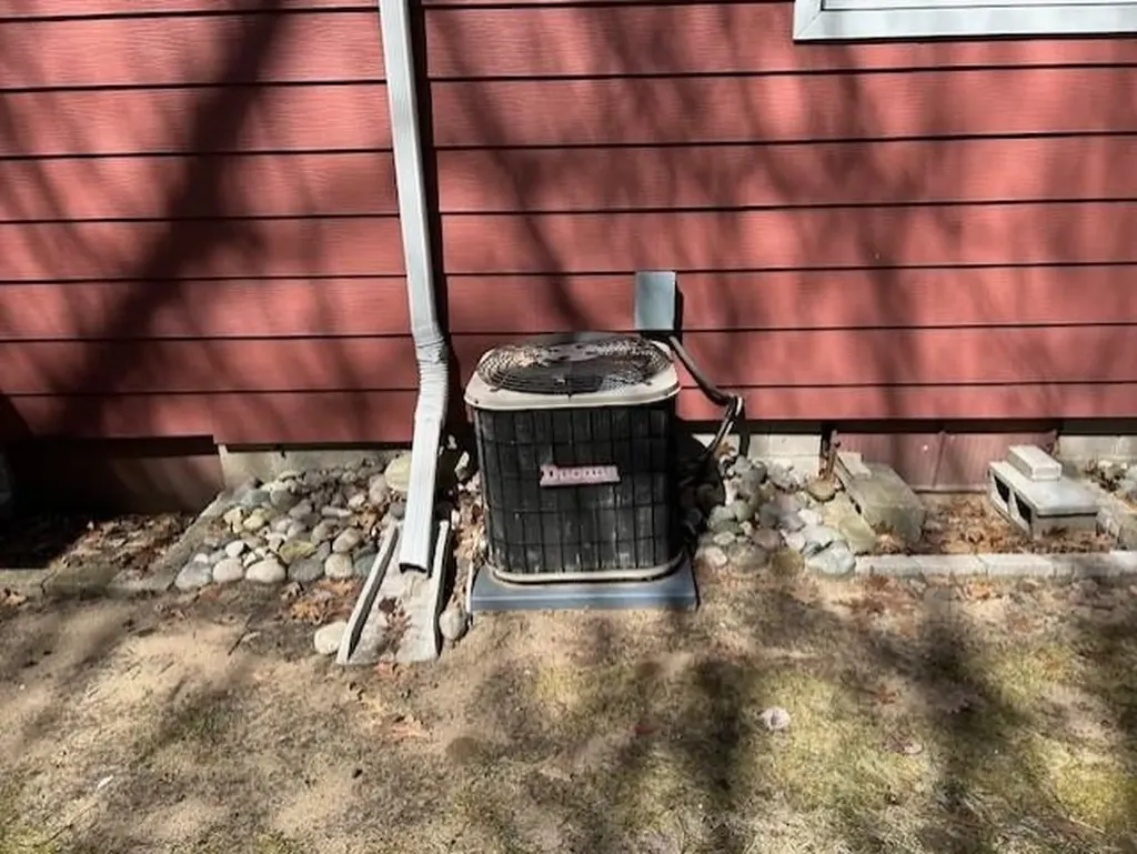 7468 E Cedar Lake Drive Oscoda Charter Township MI 48738