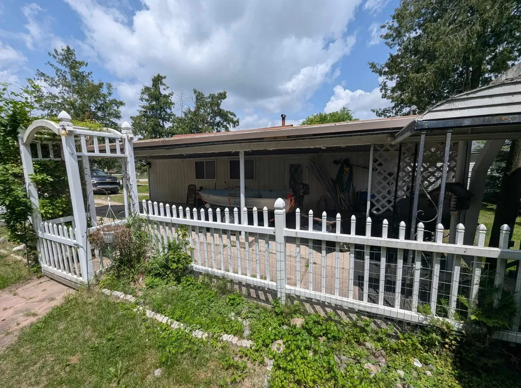 3525 East City Limits Road Standish Township MI 48658