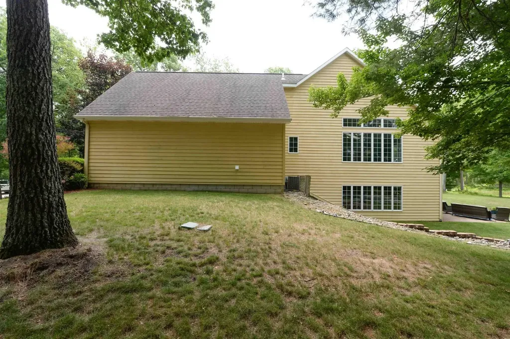 7021 Lakewood Drive Oscoda Charter Township MI 48750