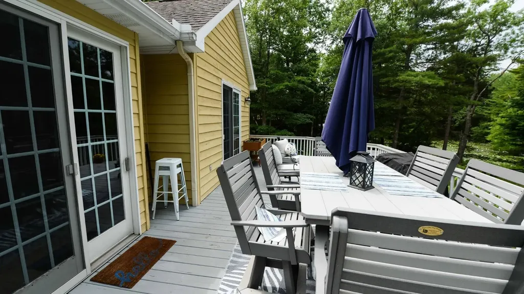 7021 Lakewood Drive Oscoda Charter Township MI 48750