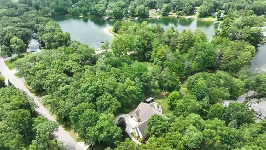 7021 Lakewood Drive Oscoda Charter Township MI 48750