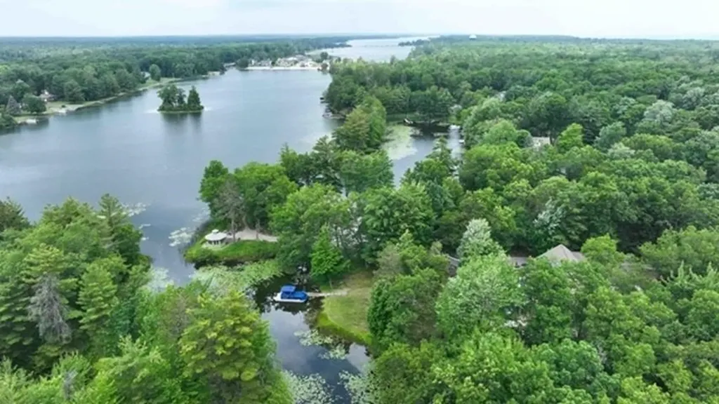 7021 Lakewood Drive Oscoda Charter Township MI 48750