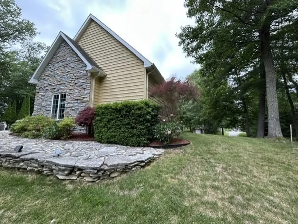 7021 Lakewood Drive Oscoda Charter Township MI 48750