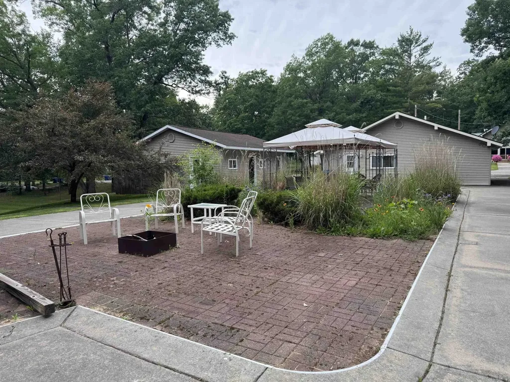 103 White Birch Roscommon Township MI 48629
