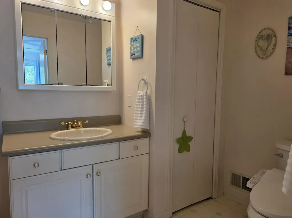 808 W Lake Street Tawas Township MI 48763