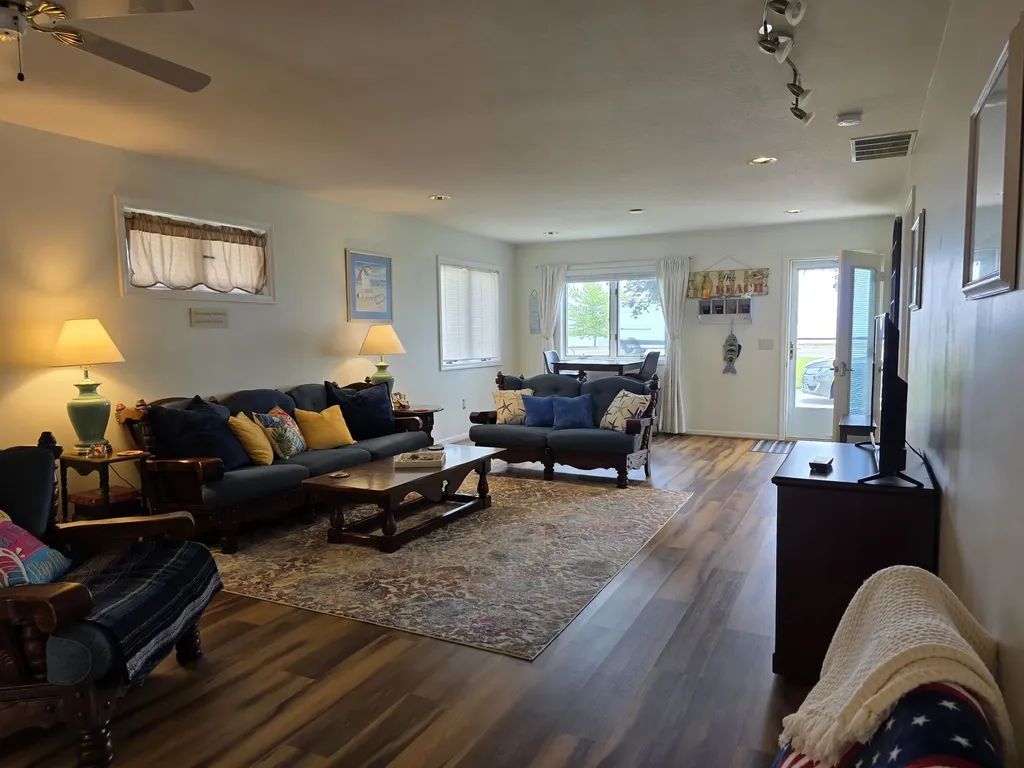 808 W Lake Street Tawas Township MI 48763