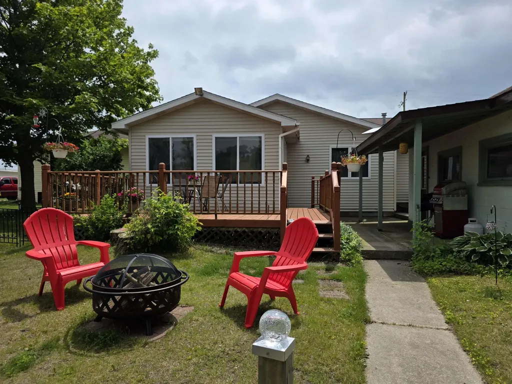 808 W Lake Street Tawas Township MI 48763