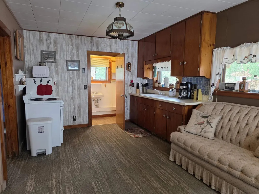 808 W Lake Street Tawas Township MI 48763