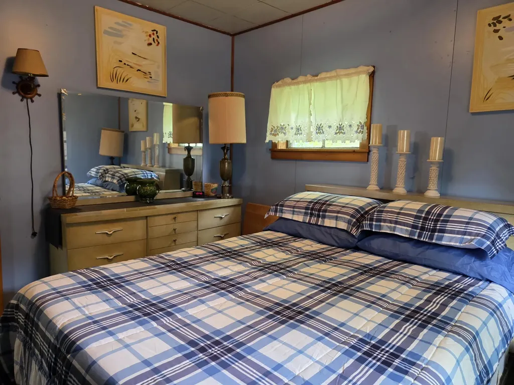 808 W Lake Street Tawas Township MI 48763