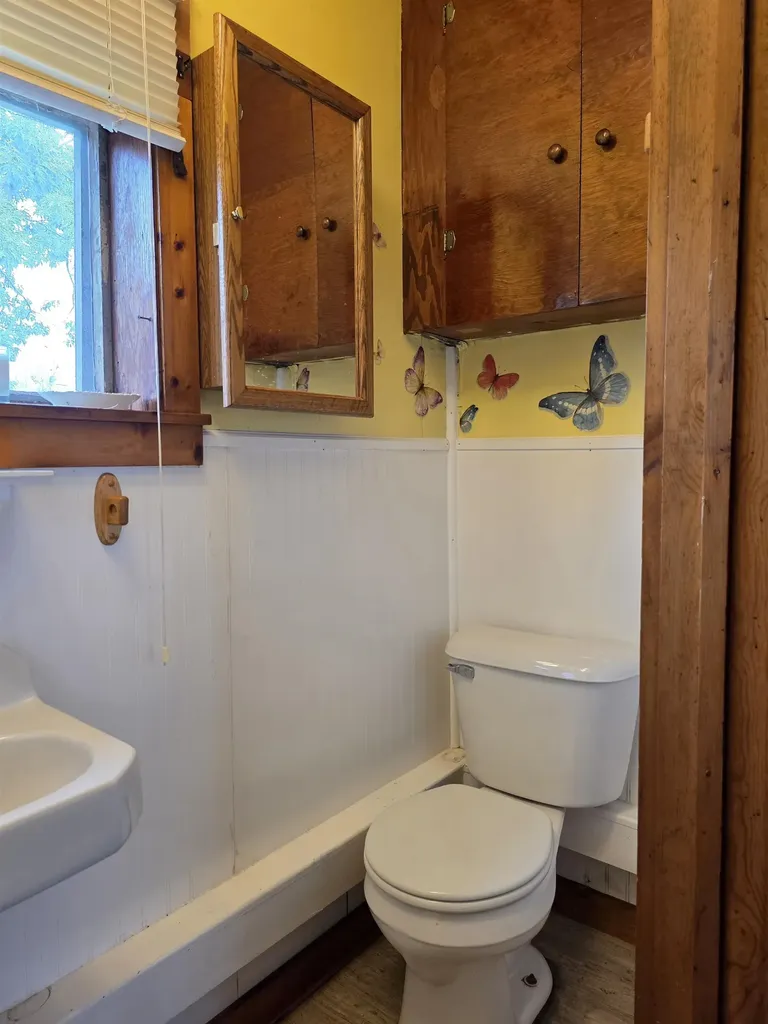 808 W Lake Street Tawas Township MI 48763