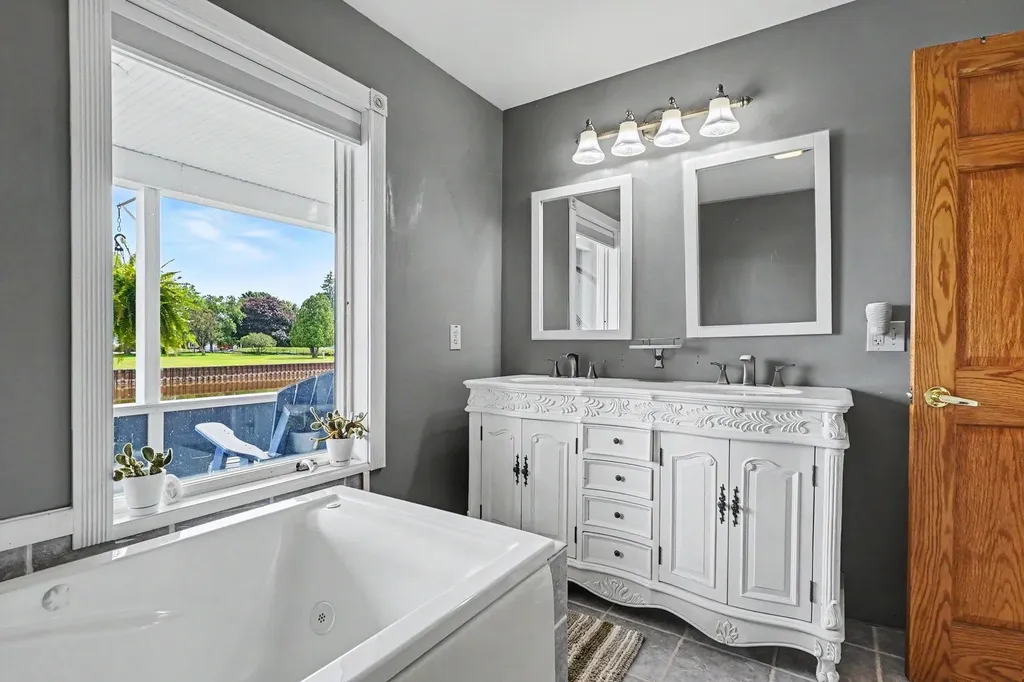 2210 E Lola Lane Au Gres Township MI 48703