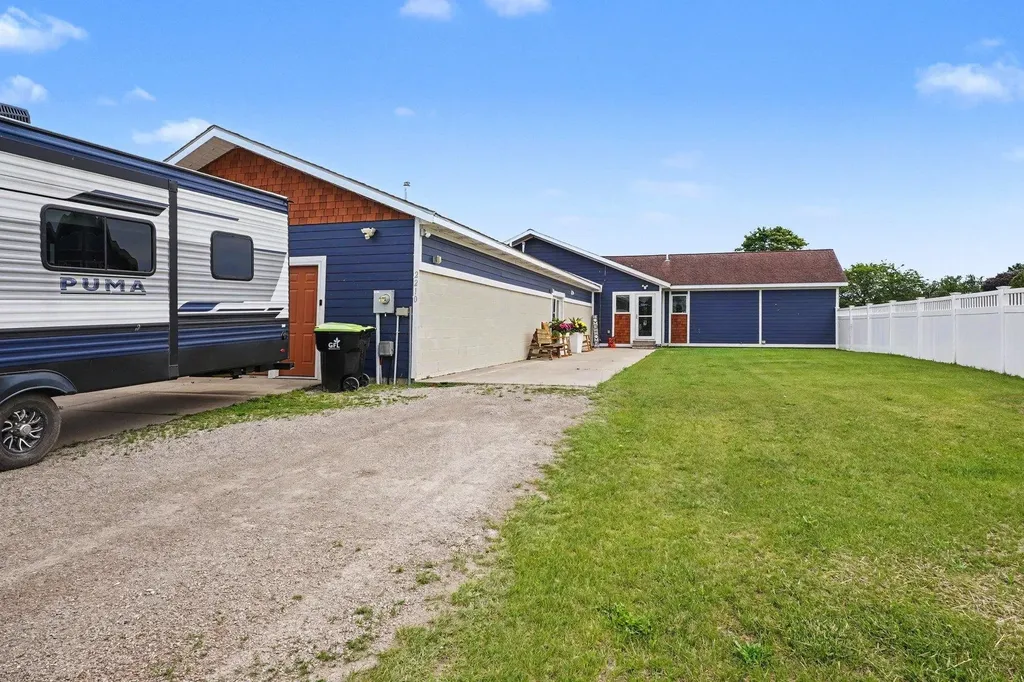 2210 E Lola Lane Au Gres Township MI 48703