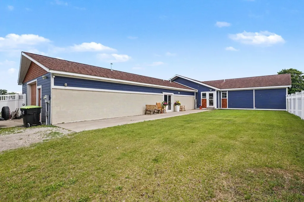 2210 E Lola Lane Au Gres Township MI 48703