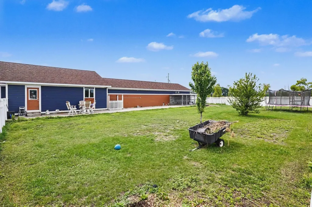 2210 E Lola Lane Au Gres Township MI 48703