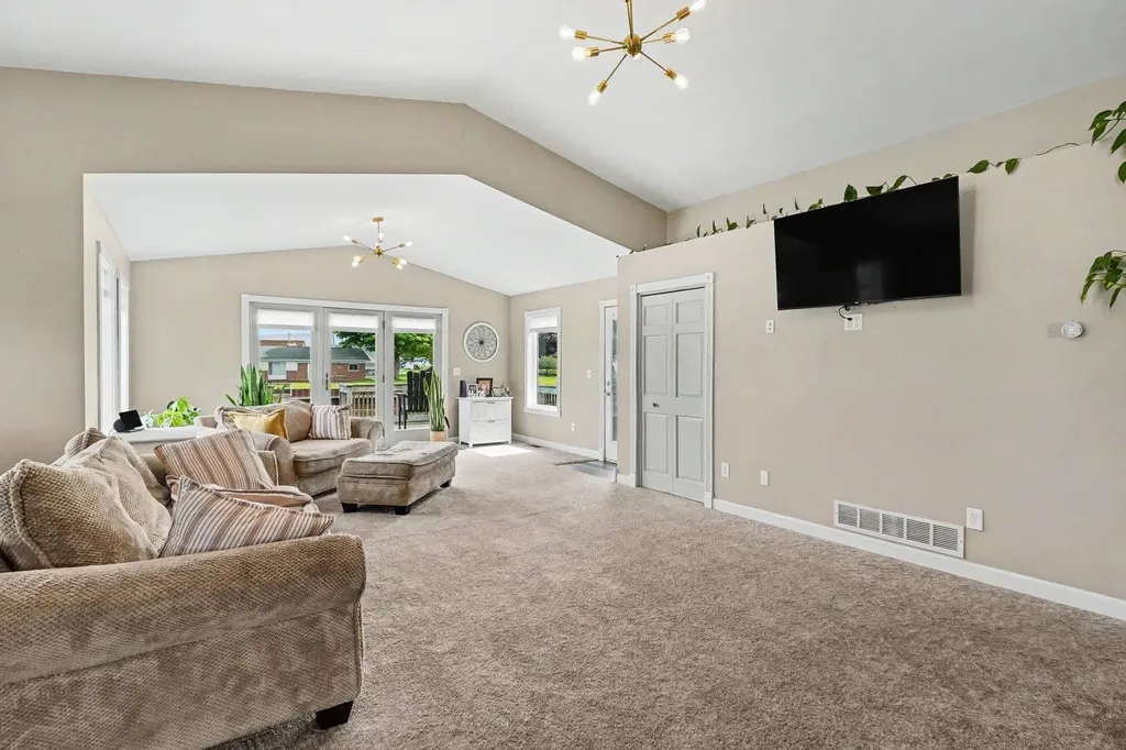2210 E Lola Lane Au Gres Township MI 48703